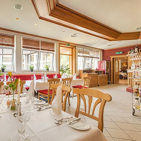 Parkhotel Diani Готель Лейпциг